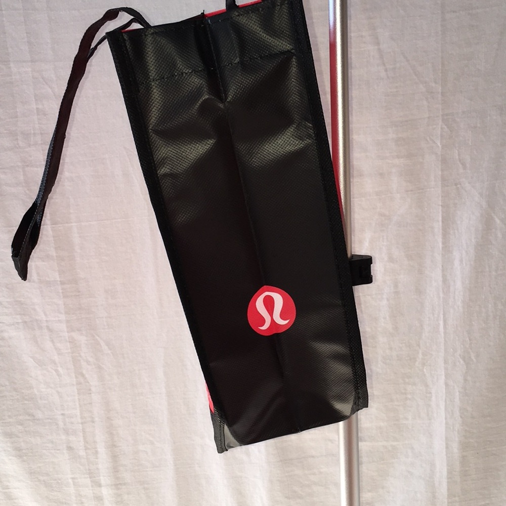 New Lululemon Tote Bag with Button Closure - Picture 6 of 7